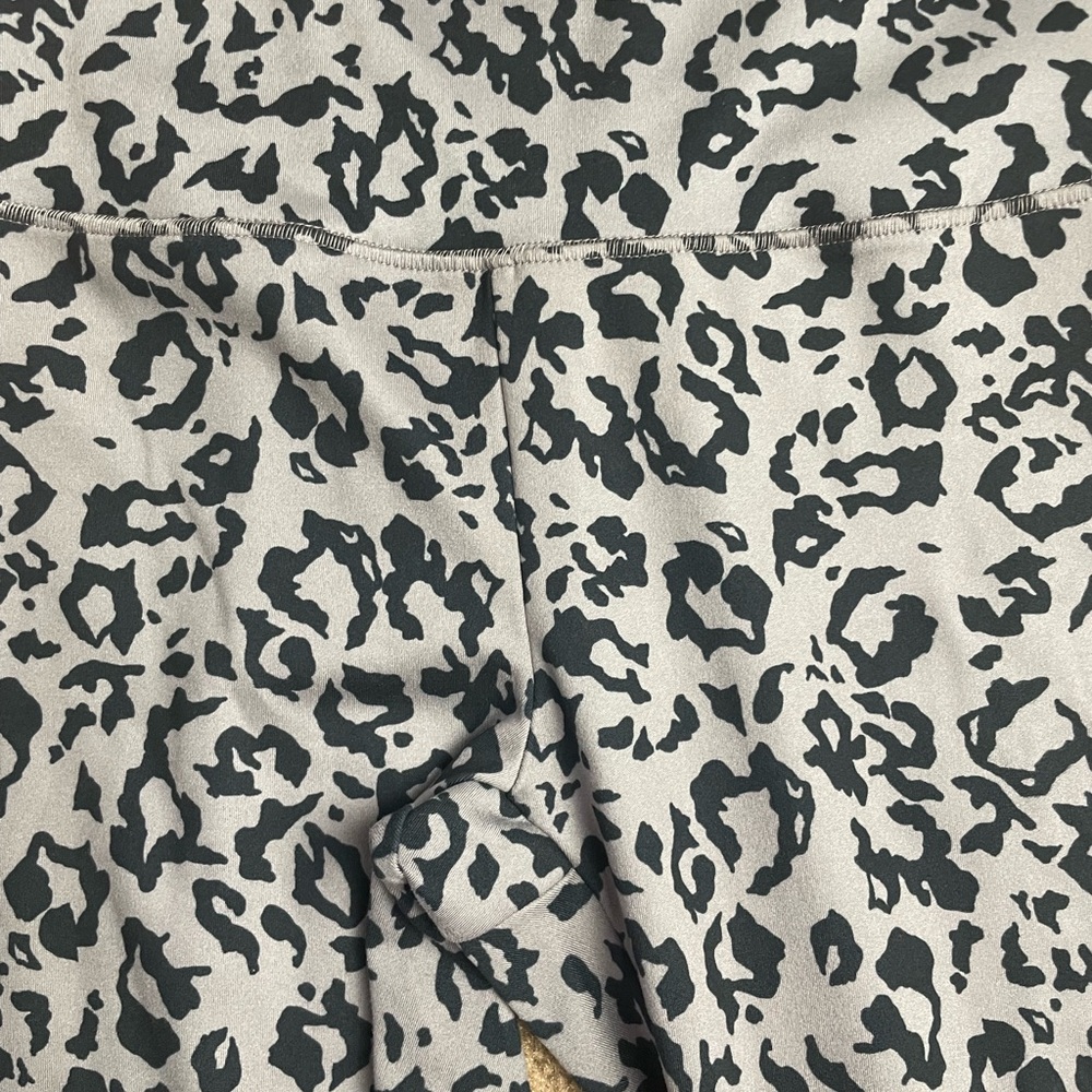 Women’s Balance Collection Animal Print Leggings Size Medium EUC - Picture 3 of 7